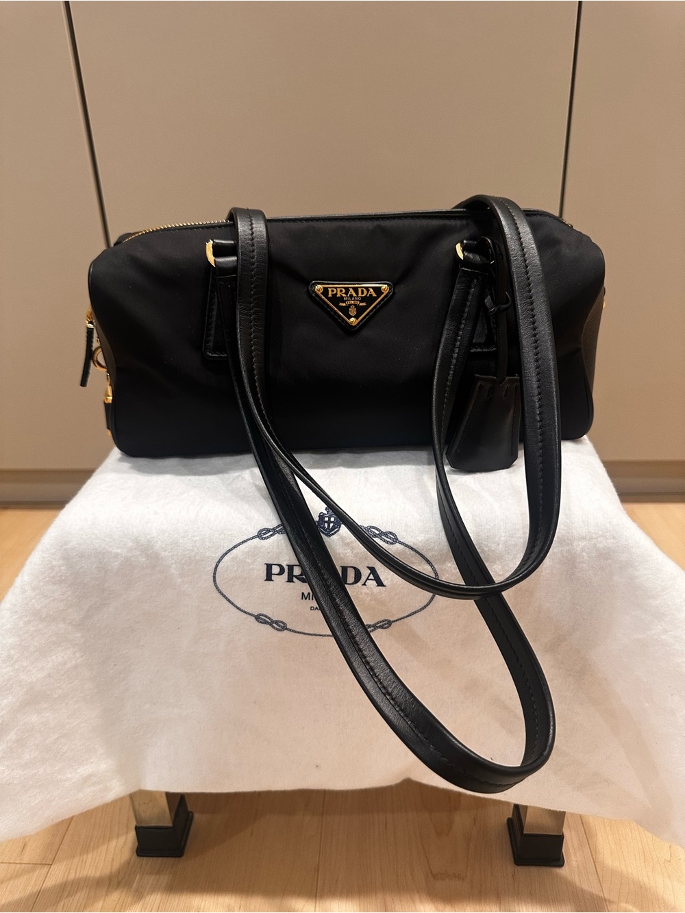 Prada Re-Nylon -Logo Plaque Padlock -Medium Tote Bag